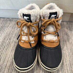 Sorel Taffy/Black Fuzzy Boots